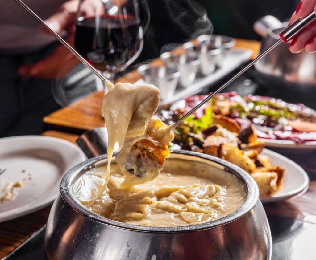 The Best Wines for Raclette and Fondue