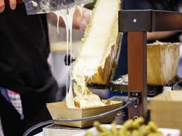 The Best Wines for Raclette and Fondue