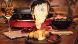 Melted Cheese & Perfect Pours: The Best Wines for Raclette and Fondue